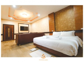 The Crystal Ranong No301